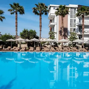 Nia Boutique By Rapo's Hotel Himare
